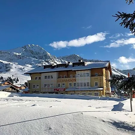 Samson Hotel